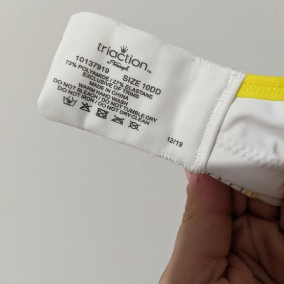 BNWT Triaction by Triumph underwire sports bra 10DD - Picture 4 of 5